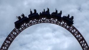 Six Flags lays off Knott’s and Magic Mountain presidents – Orange County Register