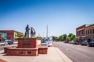 9 Off-The-Grid Wyoming Towns To Visit In 2025