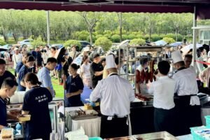 China's high-end hotels set up makeshift food stalls, slash prices as Chinese consumers cut down on spending