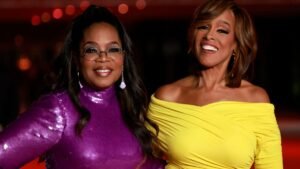 Gayle King shares seaside photos of vacation with Oprah aboard billionaire's $400 million yacht