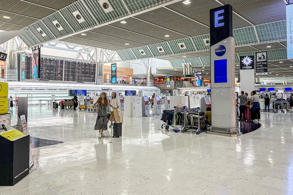 Top 10 Best Airports in the World for Shopping in 2025