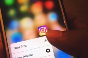 Vacation social media posts may increase risk of home break-ins