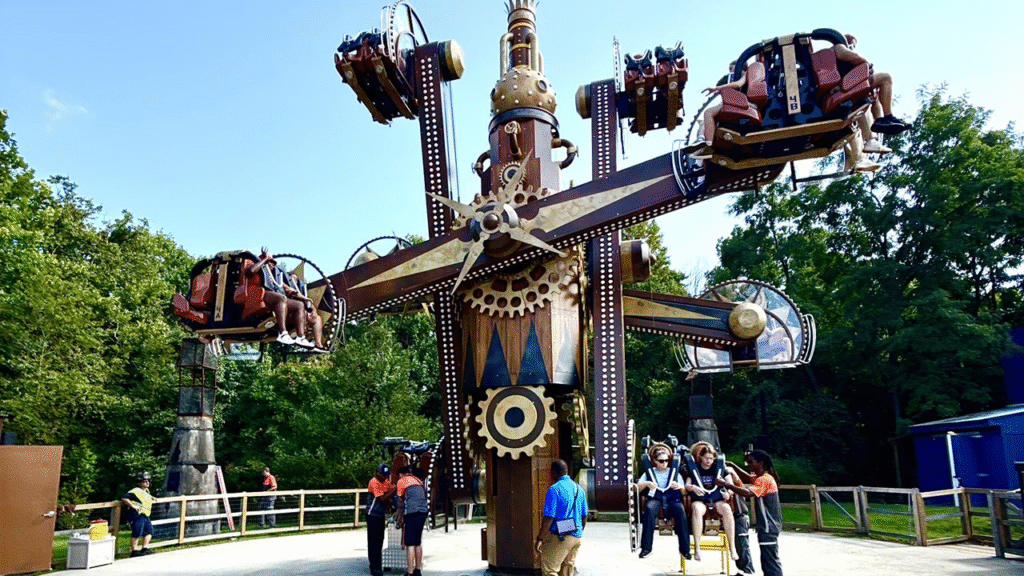 32 people rescued from ride at Six Flags America