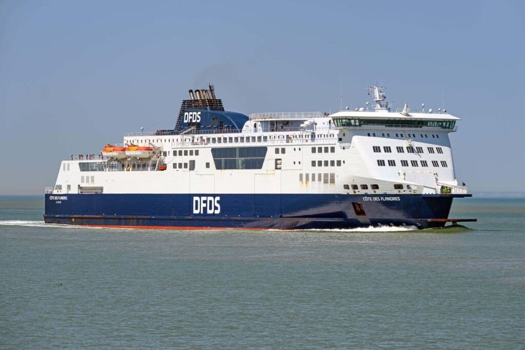 Bank holiday getaway sees delays of nearly two hours at Port of Dover