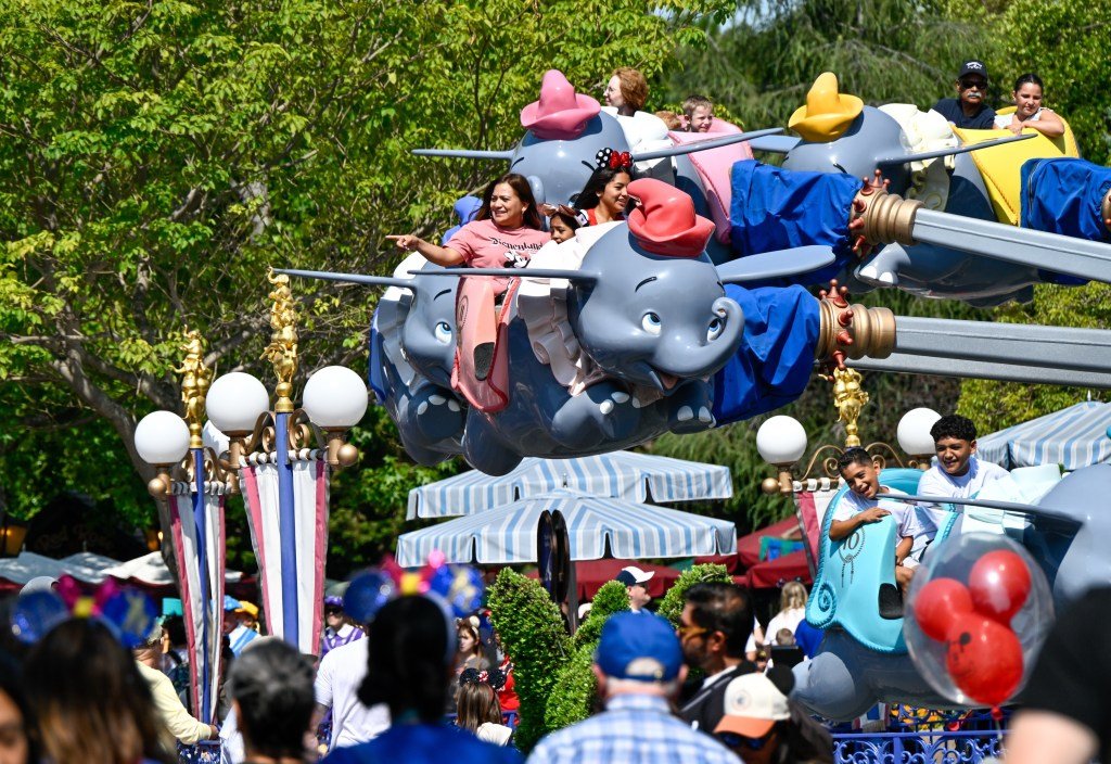 Disneyland sells out of all Magic Key annual passes once again – Orange County Register