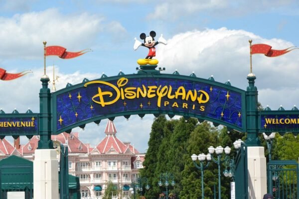 Save money on a Disneyland Paris visit.