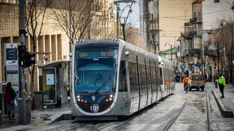 Jerusalem to impose congestion fee after rail projects completed
