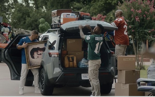 Nissan Takes Heisman House On Road Trip 08/29/2025