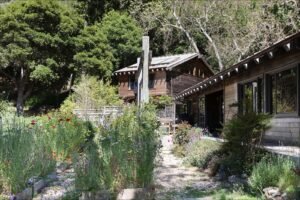 16 Friends Went In On a Vacation Home in Big Sur. Burning Man Was Their Proving Ground