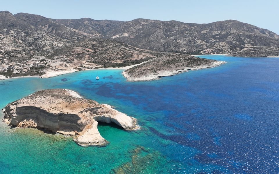 Activists oppose suspected building on pristine islet