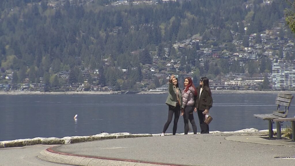 Interprovincial travel increased as Canadians vacation domestically