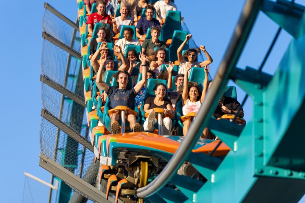 Jackets embrace thrill at Six Flags