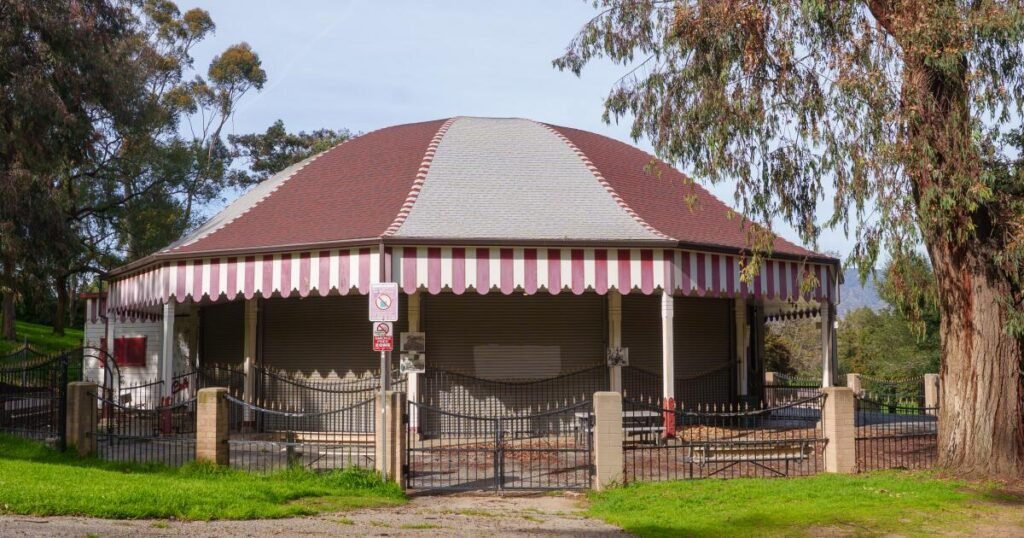L.A. buys Griffith Park Carousel, beloved by Walt Disney, for $1M