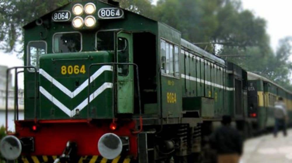 Pakistan Railways Suspends Advance Bookings at Several Stations