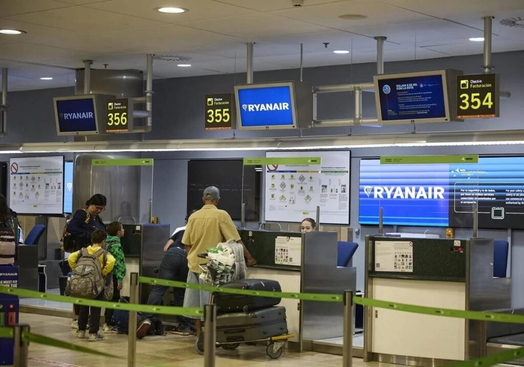 Ryanair carries out its threat and slashes one million seats on flights in Spain: these are the routes and airports worst affected