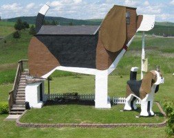 Built as giant Beagles in 2003, Dog Bark Park near Boise, Idaho closed as bed n’ breakfast this year when the owners retired. It is still a popular roadside attraction.