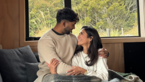 What A Fight On A Road Trip In The Middle Of Iceland Taught This Couple
