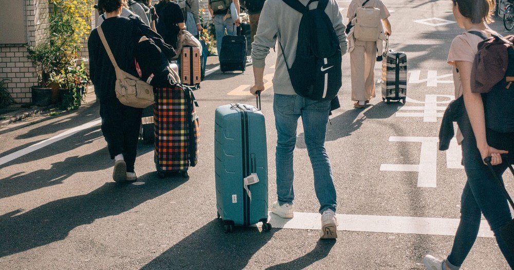 Foreign tourists in Japan break inbound fall tourism record, are spending their money differently