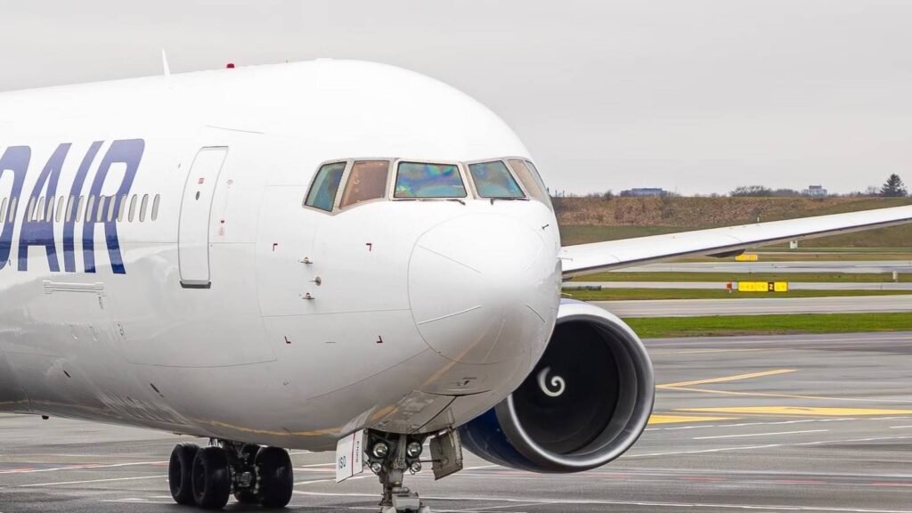 Icelandair Pushes Boeing 767 Retirement Forward To 2026