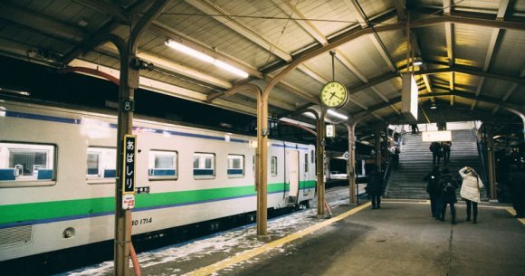 JR Hokkaido train driver in trouble for reading book about trains on stopped train