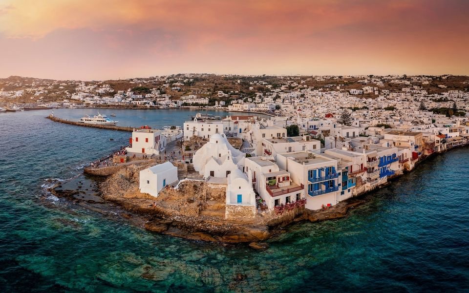 Overconstruction on Greek islands in the spotlight
