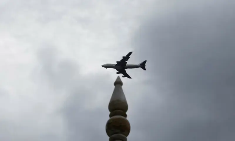 PAA announces short-term changes to flight routes in Karachi, Lahore regions - Pakistan