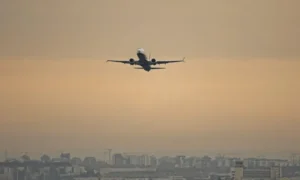 PAA notifies short-term changes to flight routes in Karachi, Lahore regions due to ‘operational reasons’ - Pakistan