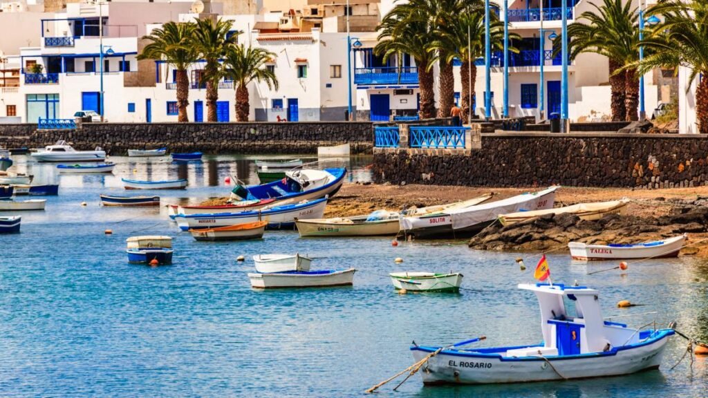 Sunseekers, look lively… here’s how to get a week in the Canaries for £800