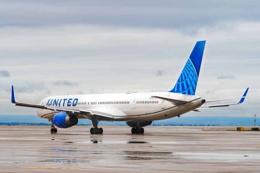 United Airlines Flight from Paris to Washington DC Makes Urgent Emergency Landing and Returns to Charles de Gaulle (CDG) Airport Due to Technical Issue