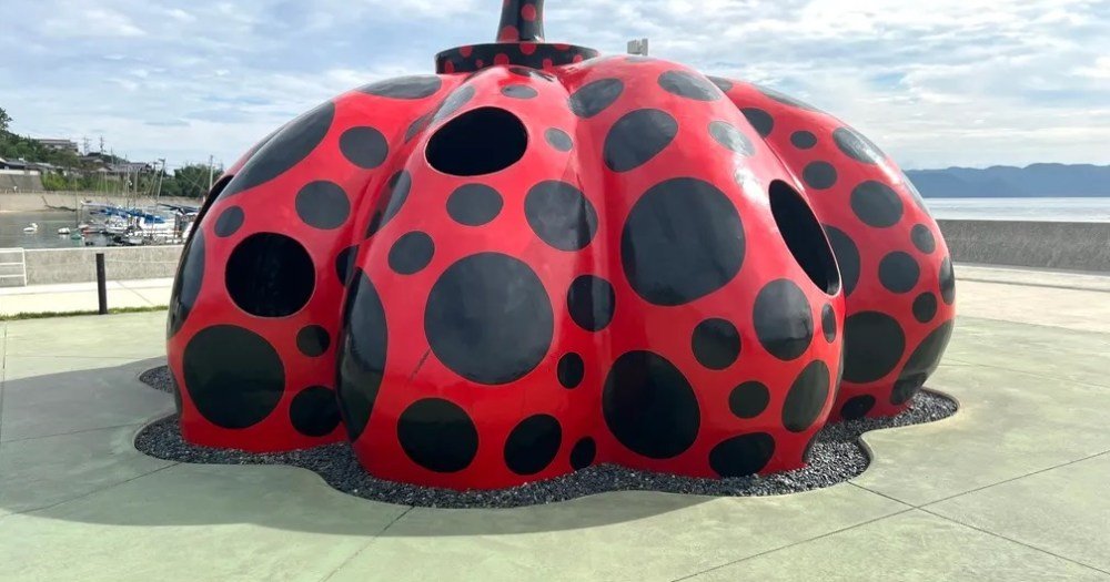 We deeply regret spending five hours on this artistic Japanese island (we should have spent more)