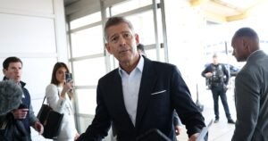 Air Traffic Controllers Start Resigning as Shutdown Bites