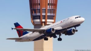 Airbus orders A320 software changes, may disrupt flights – DW – 11/28/2025
