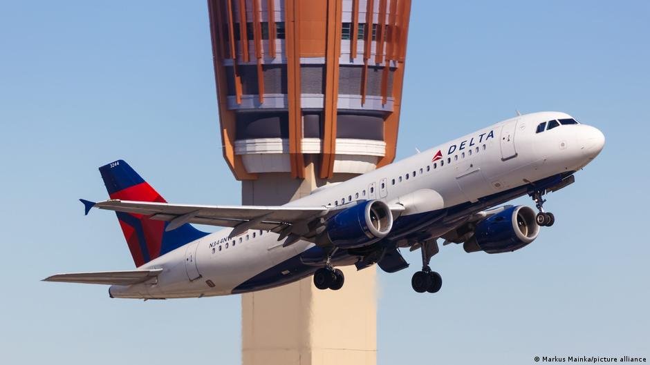 Airbus orders A320 software changes, may disrupt flights – DW – 11/28/2025