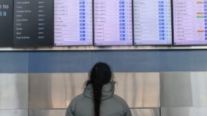 Can I miss my flight because of daylight saving?