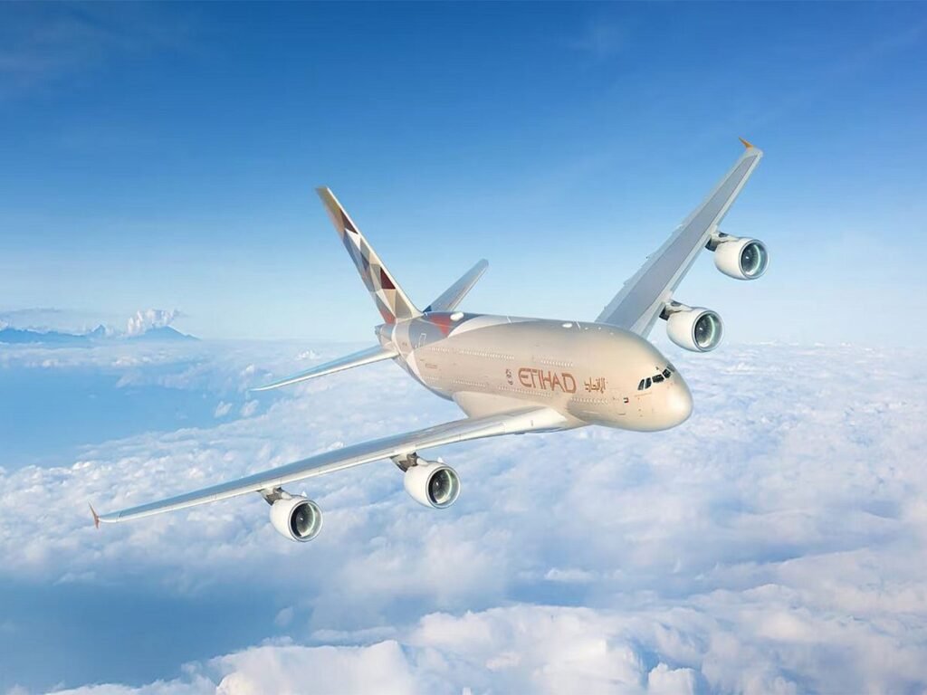 Etihad Airways soars to global top tier in 2025 AirHelp Score