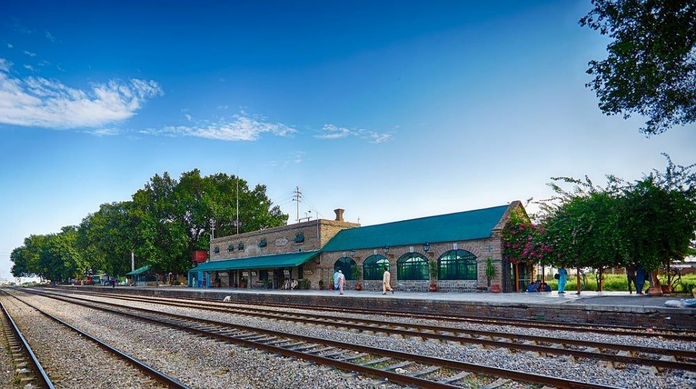 Pakistan Railways to Plant Trees and Flowers Along Railway Tracks