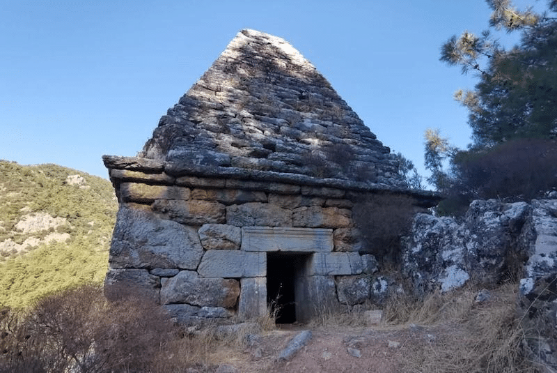 Shrine in Turkey Turns Out to be Tomb of Ancient Greek Boxer Diagoras