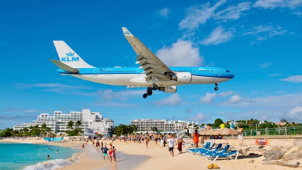 The World's 5 Oldest Airlines Still Flying Under Their Original Names