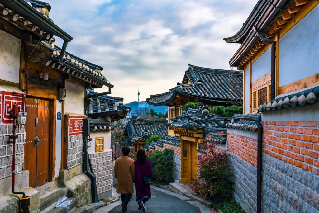 Top 10 Best Cities for Shopping in the World