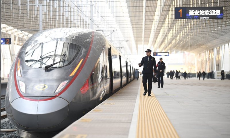 China's high-speed rail mileage tops 50,000 km