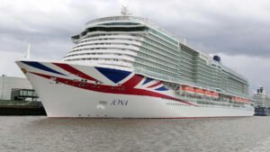 Cruise ship delayed a day after containers of fruit fall into sea