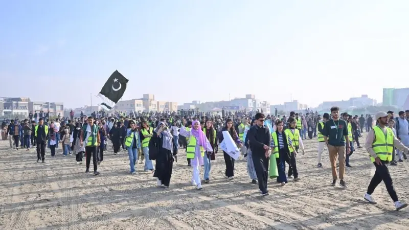 Gen Z is stepping up to clean Karachi’s beaches - Culture