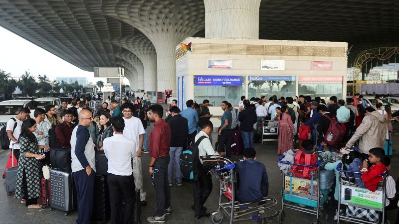 IndiGo cancels 1,000 flights in Indian air travel chaos