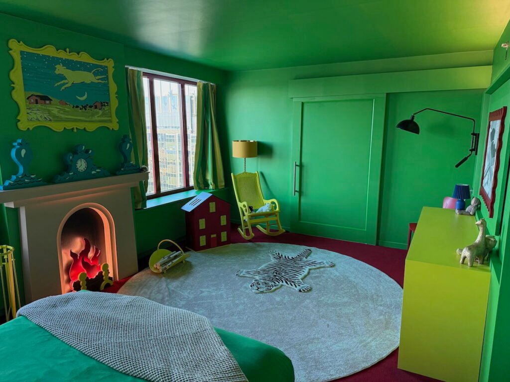 Introduction: Good Morning Milan, Goodnight Moon