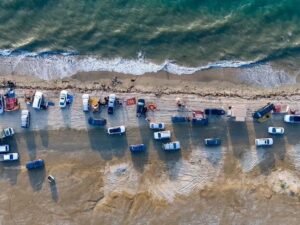 Jazan's Al Shuqaiq beach sees surge in visitors amid mild winter weather