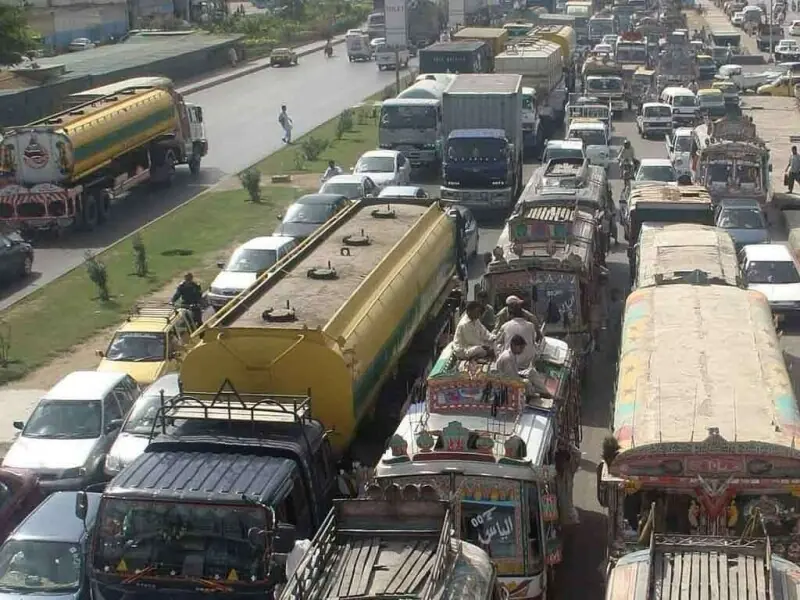 Karachi bans heavy traffic movement during daytime for two months - Pakistan