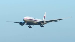 Malaysia Airlines To Compensate Over $400,000 Per Family As Search Efforts Restart