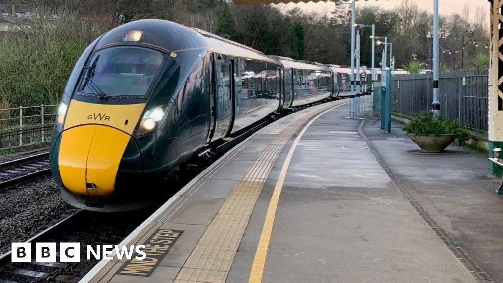 Signalling issues impact South West train services
