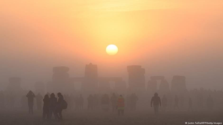 The 'sacred boundary' surrounding Stonehenge – DW – 12/06/2025