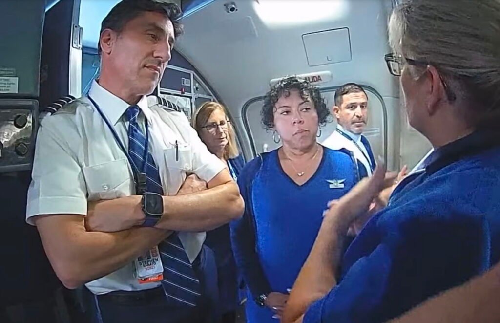 United Removes Stumbling Woman From Flight, But Not All Employees Agree